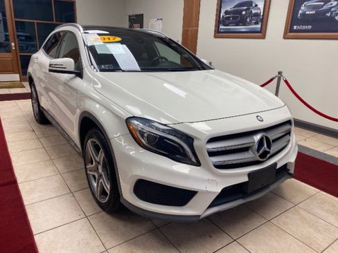 Used 2017 Mercedes-Benz GLA 250 4MATIC w/ Premium Package image 1