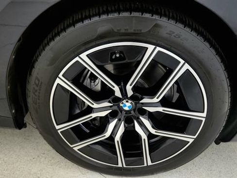 Used 2025 BMW i7 xDrive60 AWD/4WD image 83