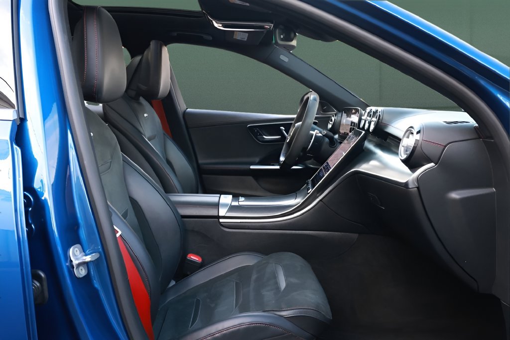 Used 2023 Mercedes-Benz C 43 AMG 4MATIC Sedan image 30