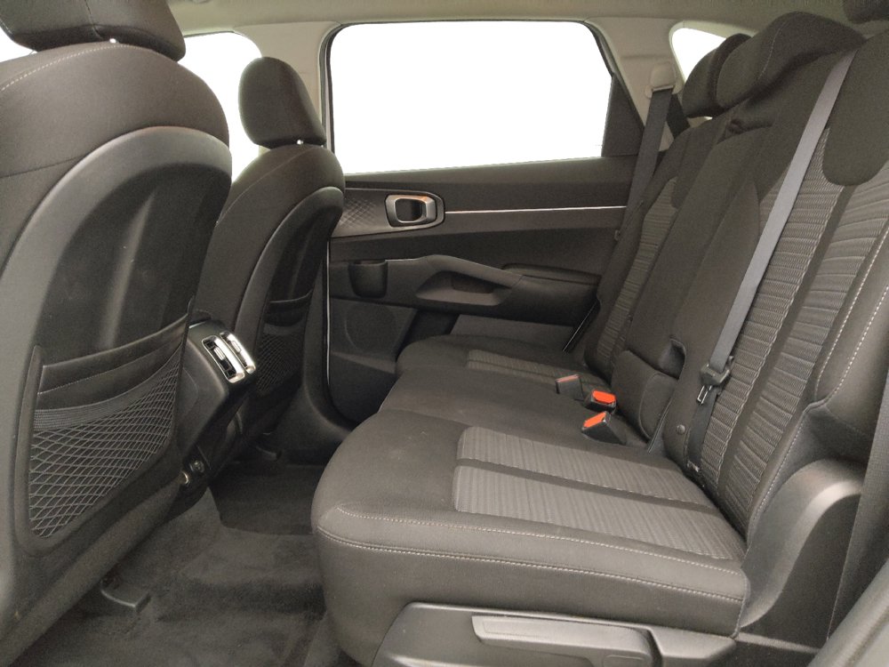 Used 2022 Kia Sorento LX FWD image 18