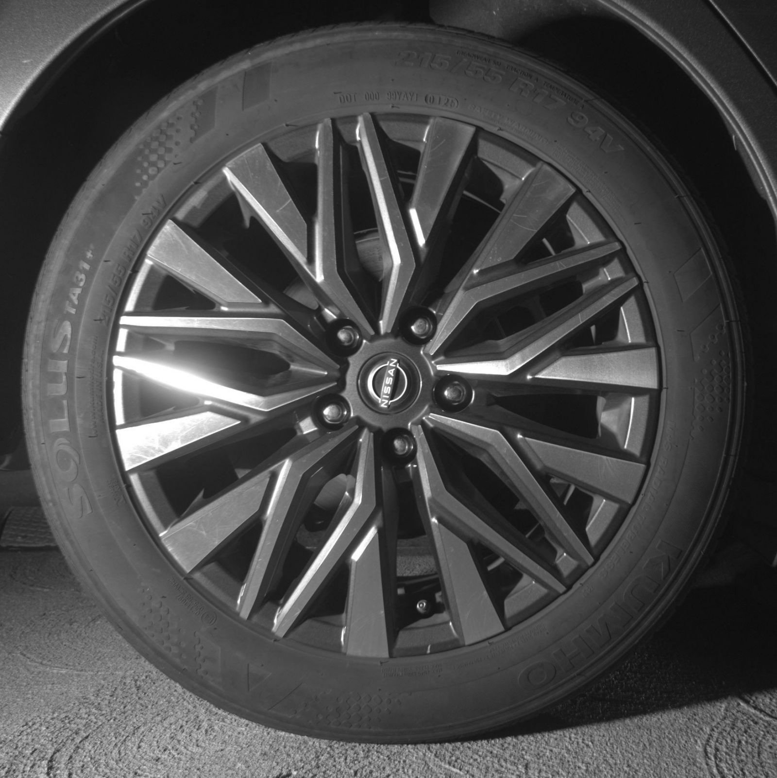 Used 2025 Nissan Altima 2.5 SV FWD image 18