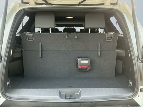 Used 2026 Toyota 4Runner Limited image 17