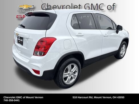 Used 2022 Chevrolet Trax LS w/ Tint and Cruise Package image 5