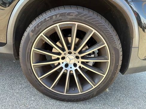 Used 2019 Mercedes-Benz GLC 43 AMG 4MATIC image 27