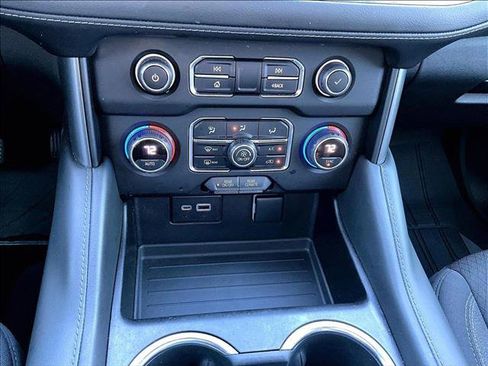 Used 2023 Chevrolet Suburban LS image 26