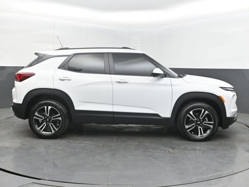 Used 2024 Chevrolet TrailBlazer LT w/ Convenience Package AWD/4WD image 10