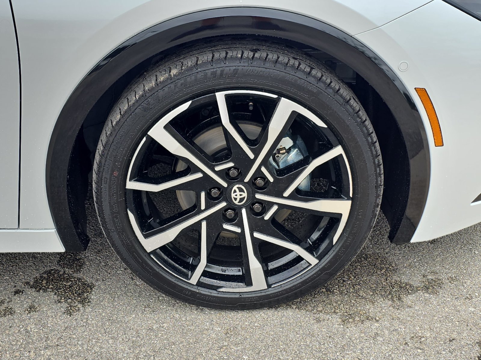 New 2027 Toyota Prius Plug-In Hybrid w/ Limited Premium Package FWD image 27