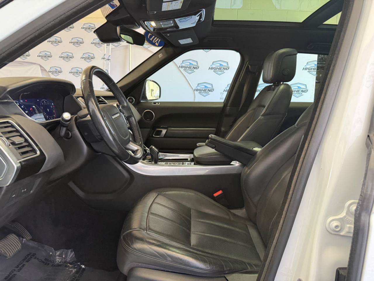 Used 2019 Land Rover Range Rover Sport HSE AWD/4WD image 15