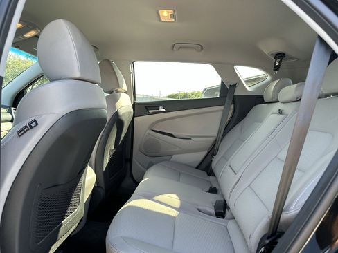 Used 2021 Hyundai Tucson Value FWD image 22