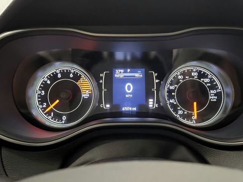 Used 2022 Jeep Cherokee Latitude image 19