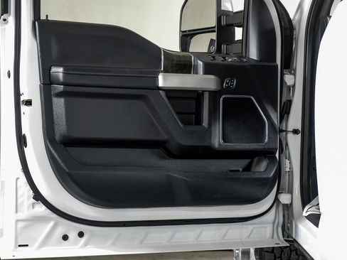 Used 2021 Ford F350 Lariat w/ Lariat Value Package image 31