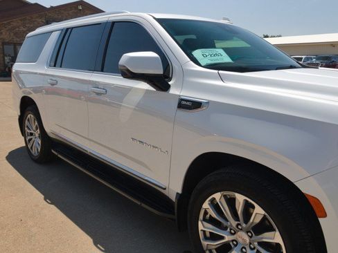 Used 2023 GMC Yukon XL Denali w/ Max Trailering Package AWD/4WD image 10