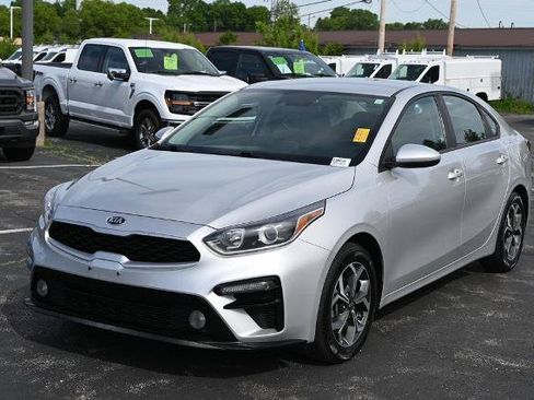 Used 2019 Kia Forte LXS FWD image 5