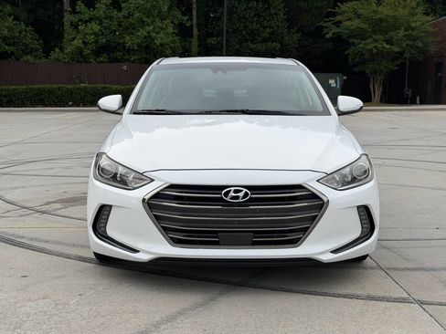 Used 2018 Hyundai Elantra Limited w/ Limited Ultimate Package 02 FWD image 2