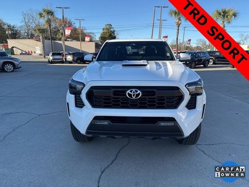 Used 2024 Toyota Tacoma TRD Sport image 2