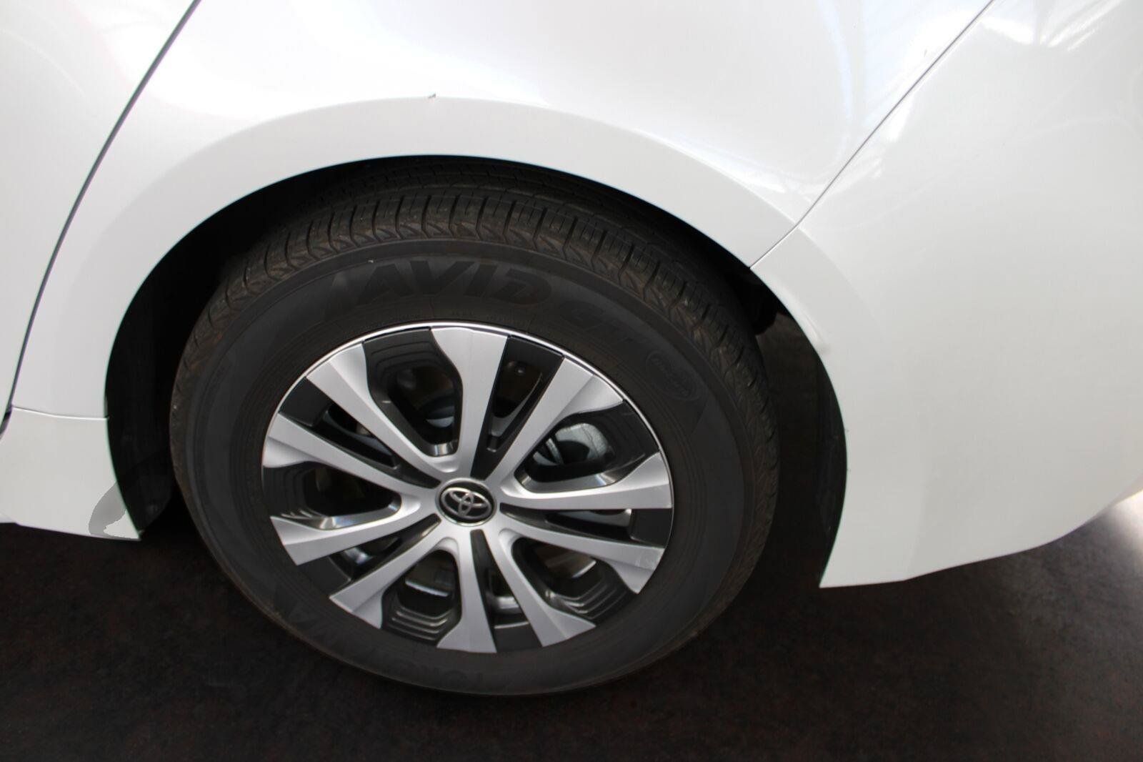 Used 2022 Toyota Corolla LE FWD image 12