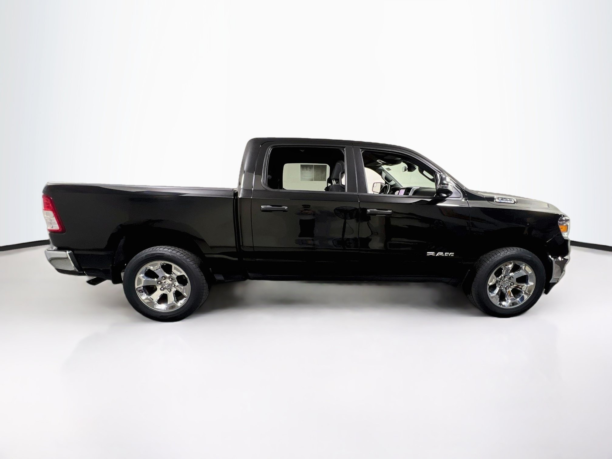 Used 2023 RAM 1500 Big Horn AWD/4WD image 4