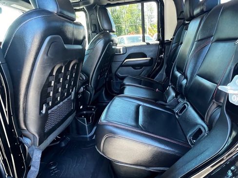 Used 2020 Jeep Gladiator Rubicon AWD/4WD image 13