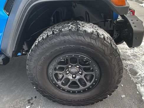 Certified 2022 Jeep Wrangler Unlimited Rubicon w/ Xtreme Recon 35" Tire Package image 10