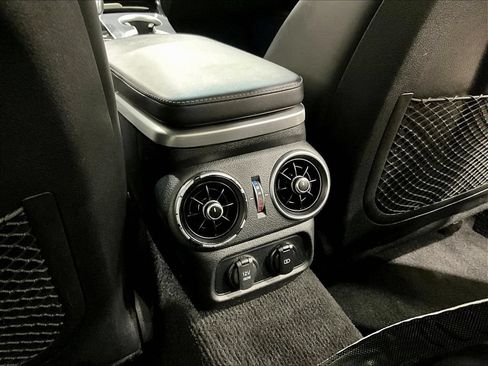 Used 2018 Kia Stinger GT2 AWD/4WD image 33