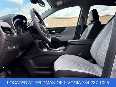 Used 2023 Chevrolet Equinox LS w/ LS Convenience Package image 18