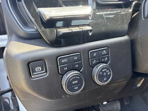 Used 2025 Chevrolet Silverado 3500 High Country w/ High Country Premium Package AWD/4WD image 19
