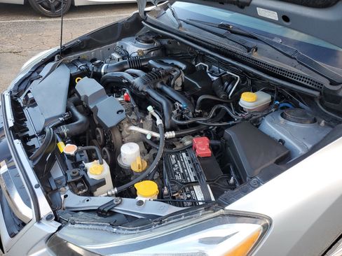 Used 2014 Subaru Impreza 2.0i Premium image 35