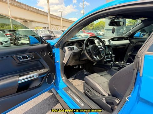 Used 2017 Ford Mustang GT Premium w/ Black Accent Package RWD image 18