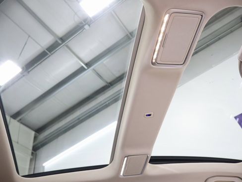 Used 2017 Mercedes-Benz S 550 4MATIC Sedan image 25