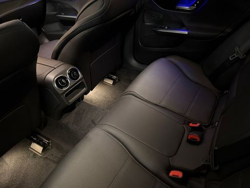 New 2026 Mercedes-Benz C 300 Sedan image 11