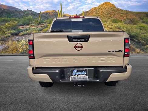 Used 2023 Nissan Frontier PRO-4X w/ Pro Convenience Package image 6