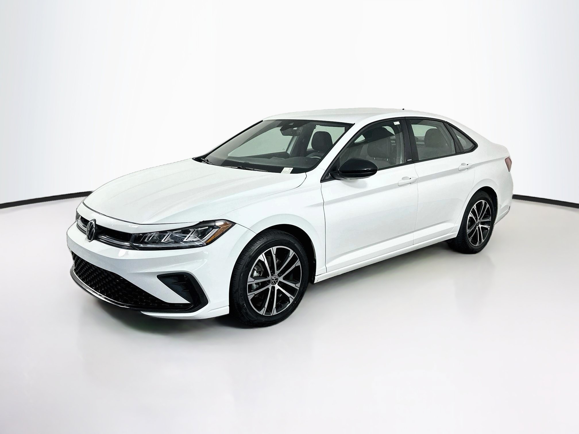 Used 2025 Volkswagen Jetta Sport FWD image 3