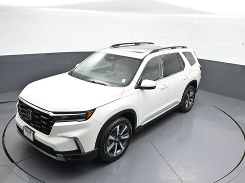 Used 2024 Honda Pilot Touring image 36