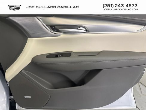 New 2026 Cadillac XT5 Premium Luxury w/ Driver Assist Package FWD image 18