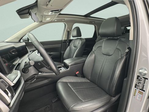Used 2024 Kia Sorento S w/ Panoramic Sunroof Package AWD/4WD image 14