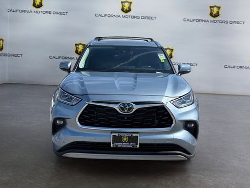 Used 2024 Toyota Highlander Platinum image 8