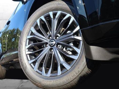 New 2026 Nissan Rogue Platinum w/ Platinum Premium Package image 3