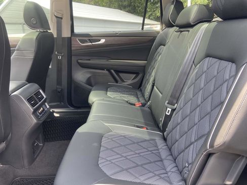 New 2026 Volkswagen Atlas SEL Premium R-Line AWD/4WD image 14