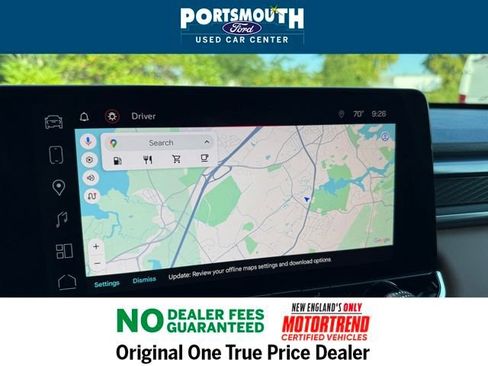 Used 2024 GMC Canyon AT4 image 8