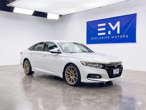 Used 2019 Honda Accord Sport image 1