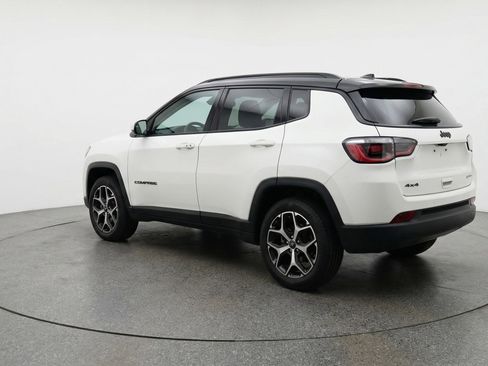 Used 2025 Jeep Compass Limited AWD/4WD image 6
