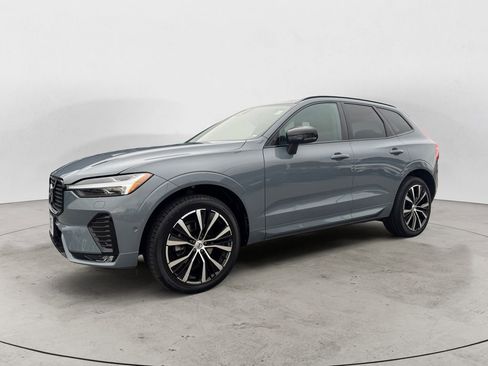Certified 2023 Volvo XC60 B5 Plus w/ Climate Package AWD/4WD image 2