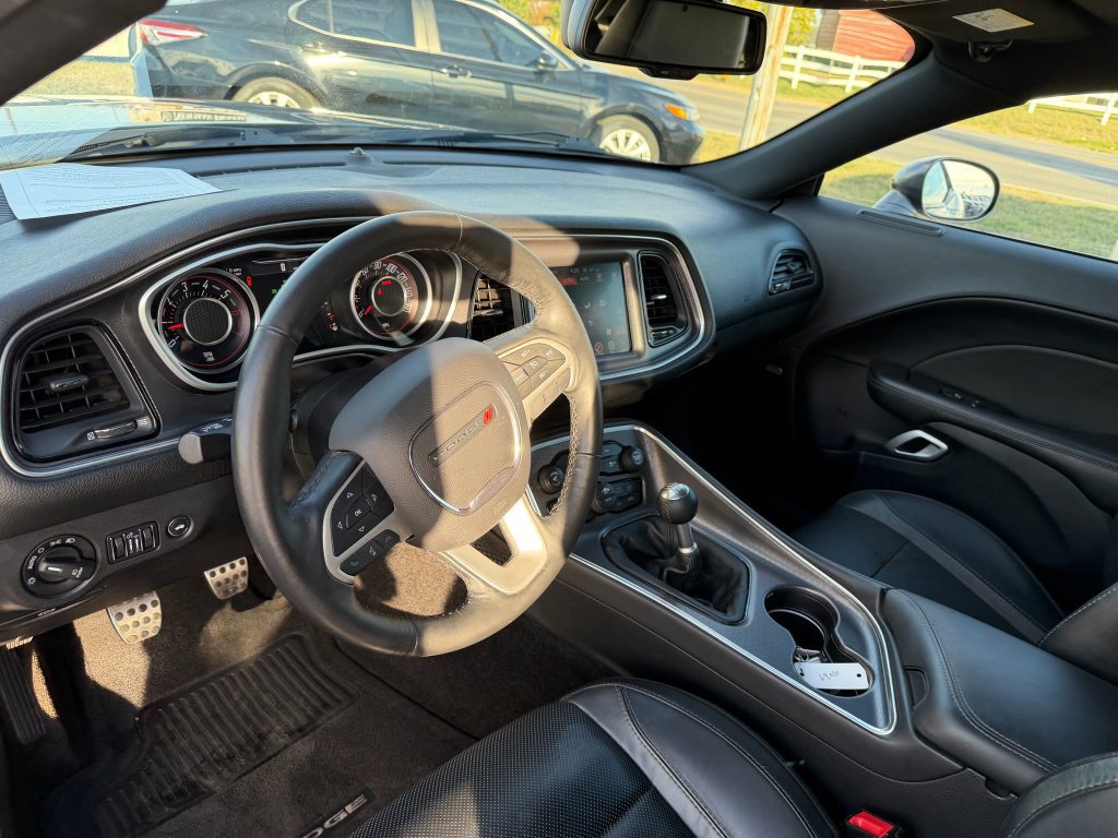 Used 2016 Dodge Challenger R/T Plus RWD image 11