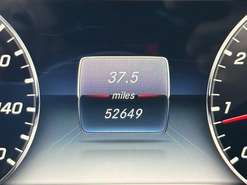 Used 2020 Mercedes-Benz E 350 Sedan image 24