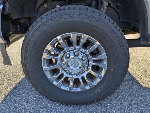 Used 2020 Ford F250 Lariat w/ Lariat Ultimate Package image 12