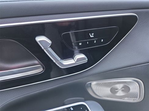 Certified 2024 Mercedes-Benz GLC 300 image 11