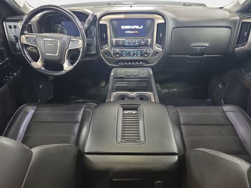 Used 2019 GMC Sierra 3500 Denali w/ Duramax Plus Package image 9