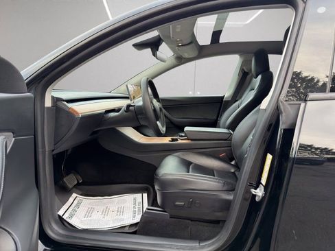 Used 2020 Tesla Model Y Long Range image 9