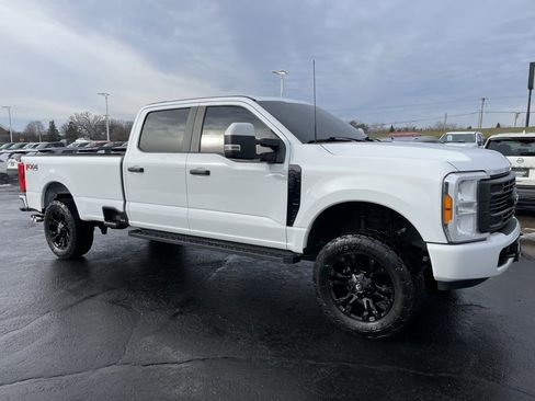 Used 2023 Ford F250 XL w/ FX4 Off-Road Package image 2