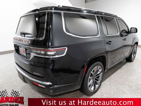 Used 2023 Jeep Grand Wagoneer Series III image 5